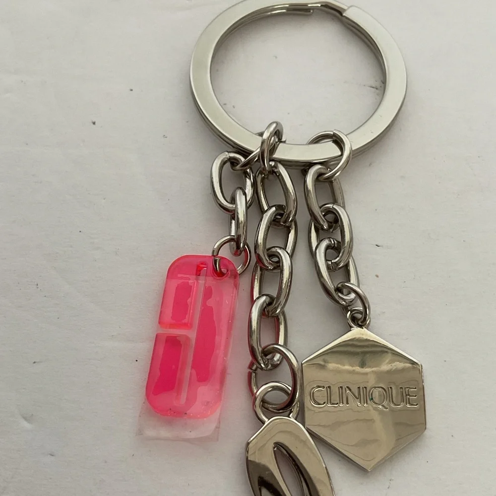 Clinique Breast Cancer Awareness Keychain NWOT